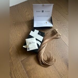 16” Sitting Pretty halo hair extension